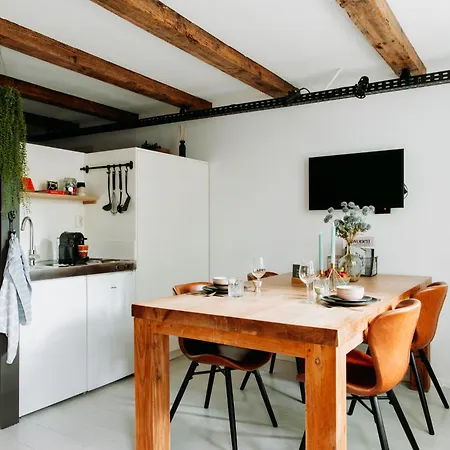 Pakhuis Bed & Breakfast