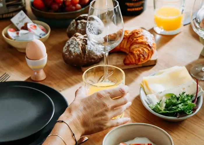 Pakhuis לינה וארוחת בוקר 3*