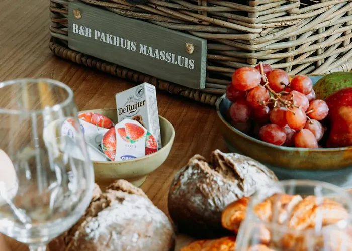 Pakhuis 3* מאס-סלאוס