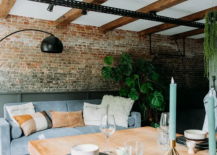 Pakhuis לינה וארוחת בוקר